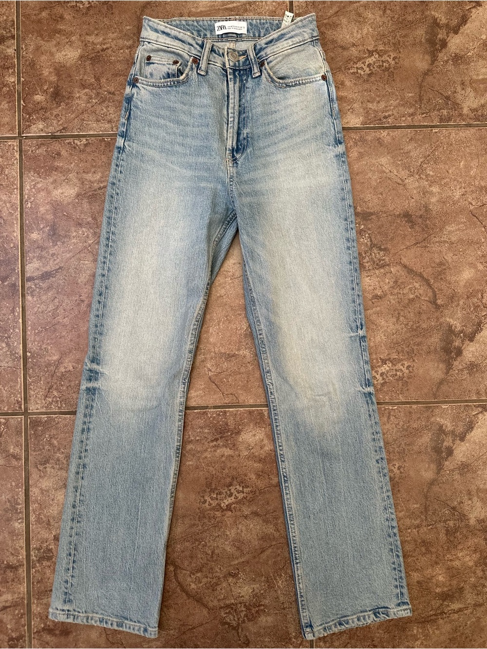 Brand new Zara straight leg Women’s jeans US size: 0